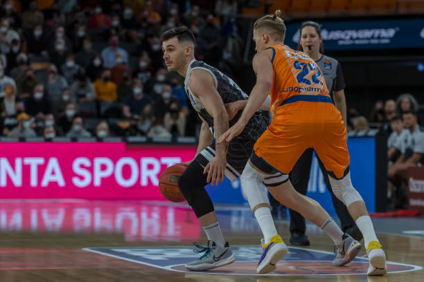 通过指出对 通过指出对